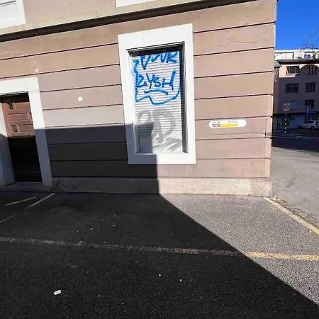 - Inkl Parking And Ticket Apartman *