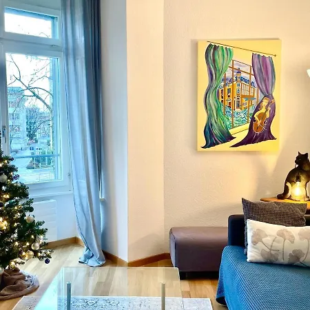 - Inkl Parking And Ticket Apartment *